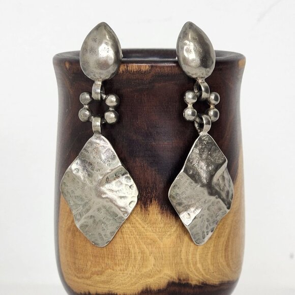 VTG Hammered Silver Brutalist Drop Earrings Artistic Unique VTG Drk Boho Grunge - Picture 1 of 10